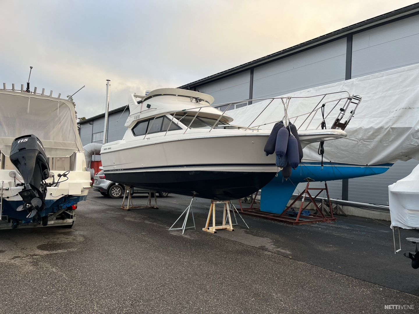 Bayliner Flybridge Motor Boat Espoo Nettivene