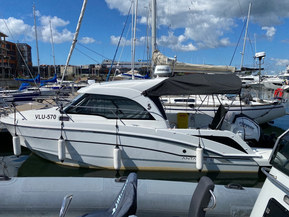 Beneteau Antares 8