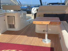 Sunseeker Predator 60