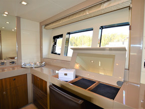 Sunseeker Predator 60