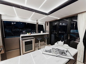 Galeon 680 FLY