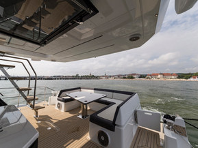 Galeon 650 SKYDECK