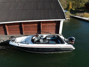 Yamarin Cross 62 VMAX