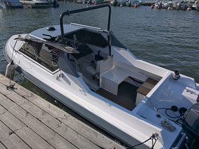 Delphin 565 cabin