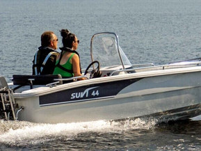 Suvi 44