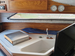 Sea Ray 21 Mid Cabin