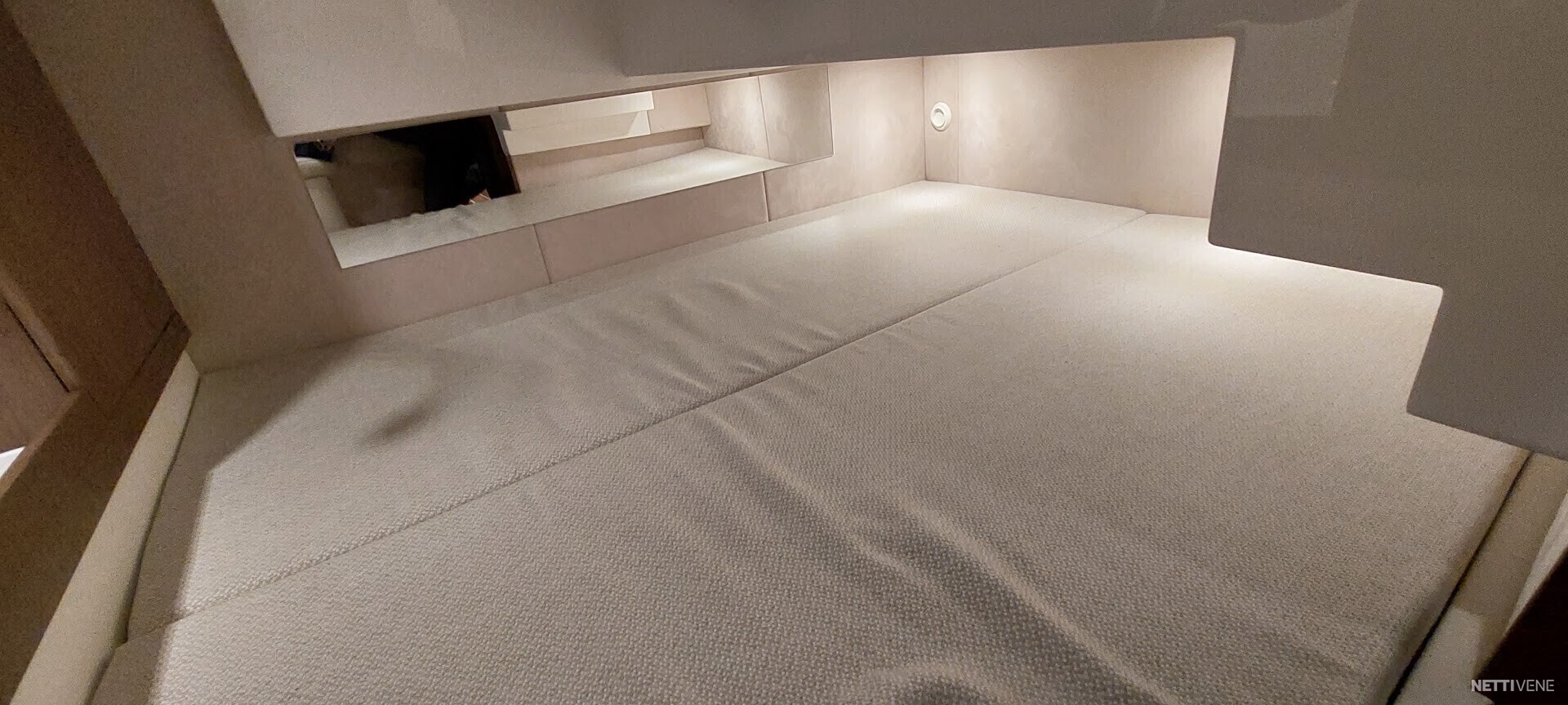 14 / 18