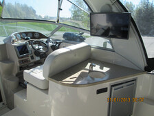 Rinker 320 Fiesta Vee
