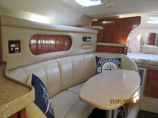 Rinker 320 Fiesta Vee