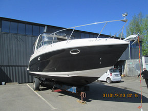 Rinker 320 Fiesta Vee