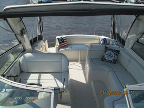 Rinker 320 Fiesta Vee