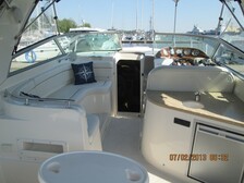 Rinker 320 Fiesta Vee
