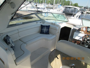 Rinker 320 Fiesta Vee