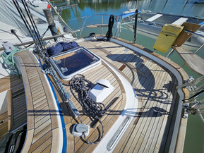 Hallberg-Rassy 43