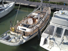 Hallberg-Rassy 43