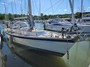 Hallberg-Rassy 43