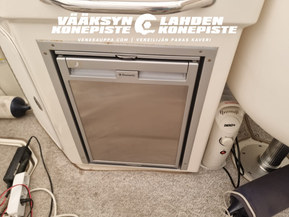 Sea Ray 235 Weekender