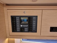 Dufour 470