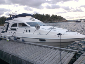 Sealine F33