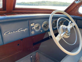 Chris-Craft 