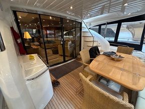 Sunseeker Manhattan 70