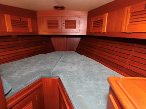 Hallberg-Rassy 42 Ketch