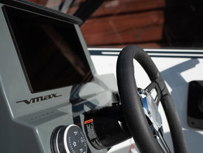 Yamarin Cross 62 VMAX