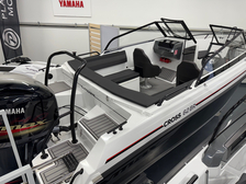 Yamarin Cross 62 VMAX