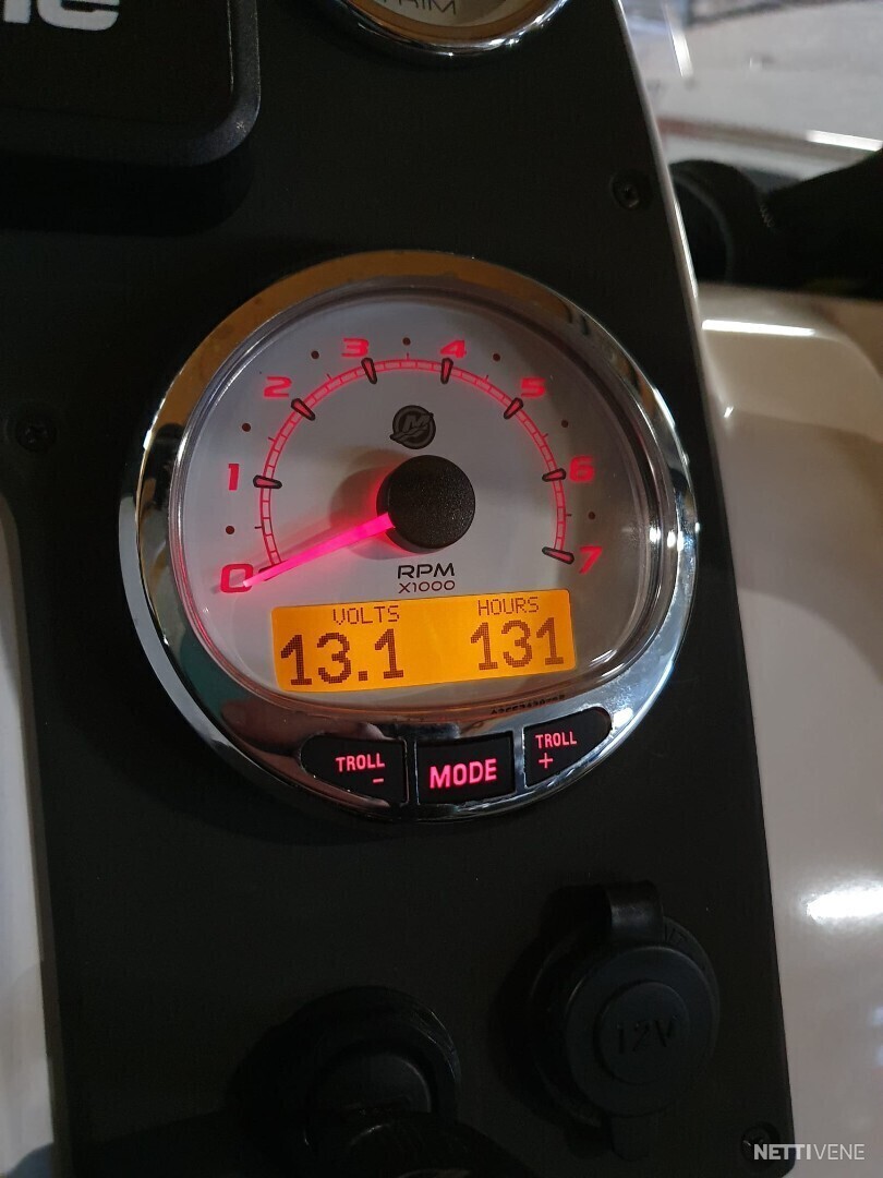 8 / 8