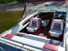 Four Winns 215 Sundowner