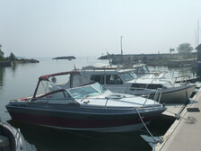 Four Winns 215 Sundowner