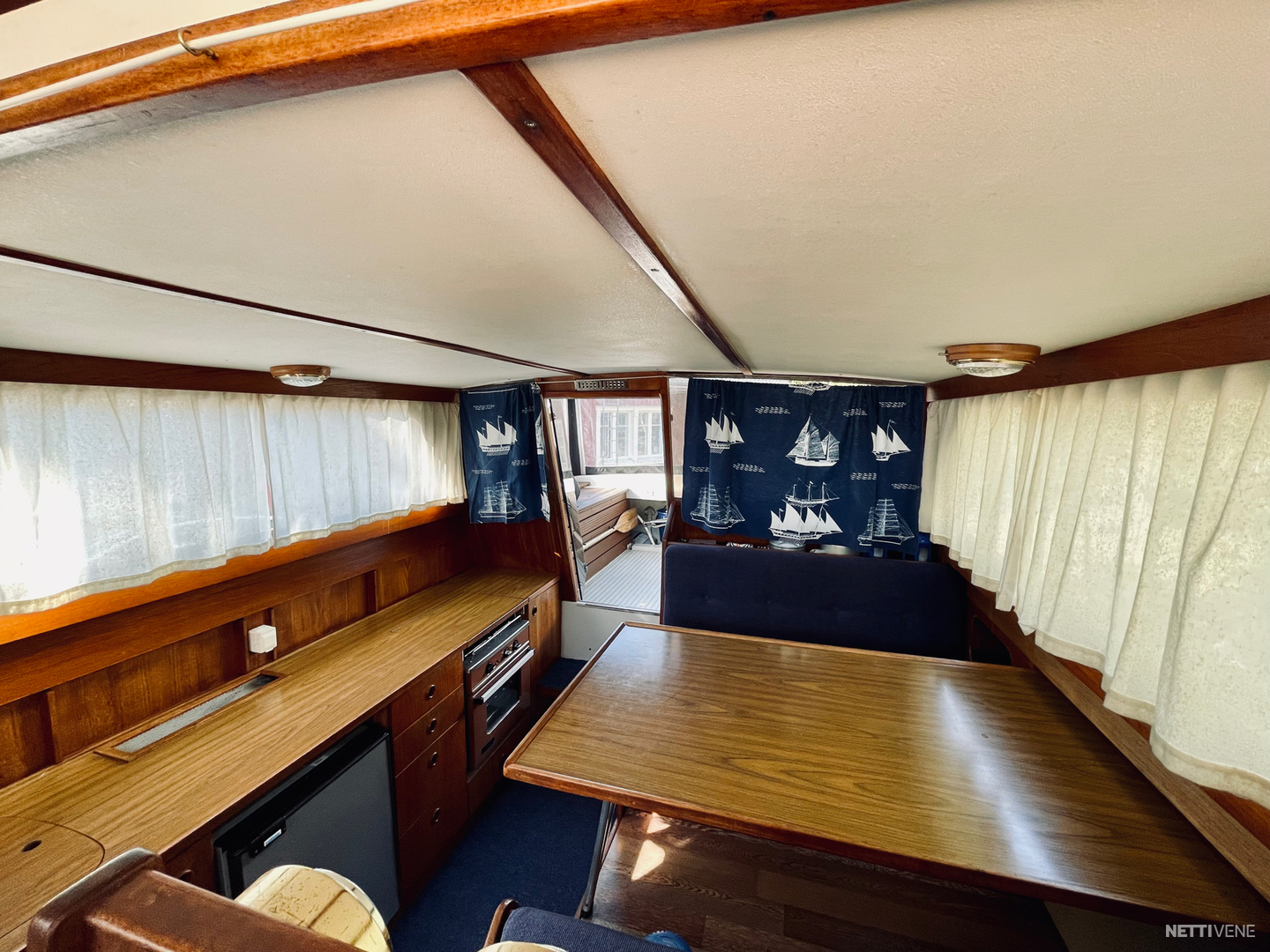 3 / 10