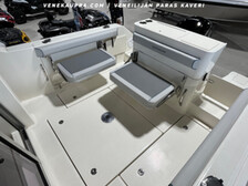 Quicksilver Captur 705 Pilothouse