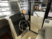 Quicksilver Captur 705 Pilothouse