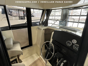 Quicksilver Captur 705 Pilothouse