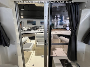 Quicksilver Captur 705 Pilothouse