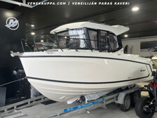 Quicksilver Captur 705 Pilothouse