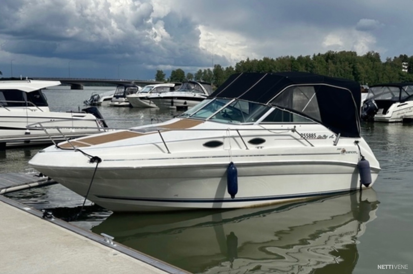 Sea Ray 240 Sundancer Moottorivene 1997 Helsinki - Nettivene