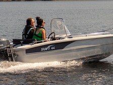 Suvi 44
