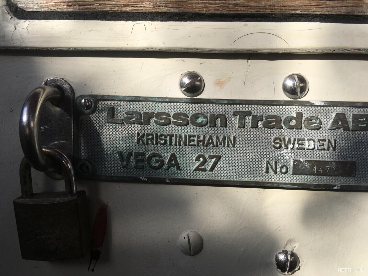 4 / 9