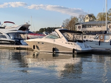 Sea Ray 325 Sundancer