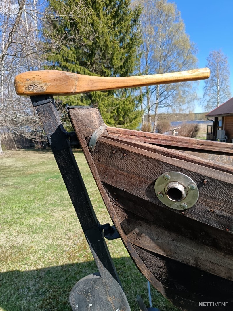 4 / 8