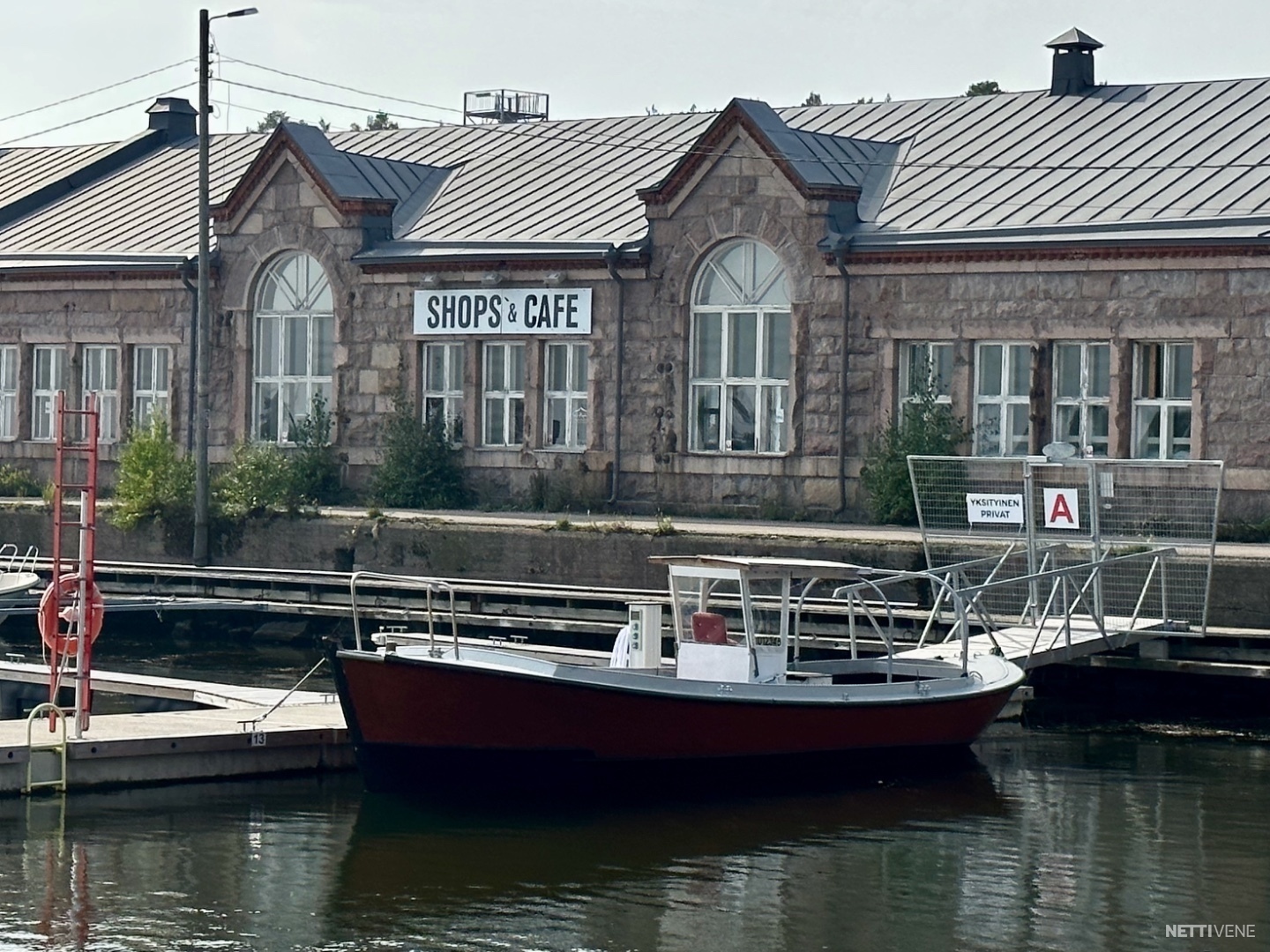 6 / 8