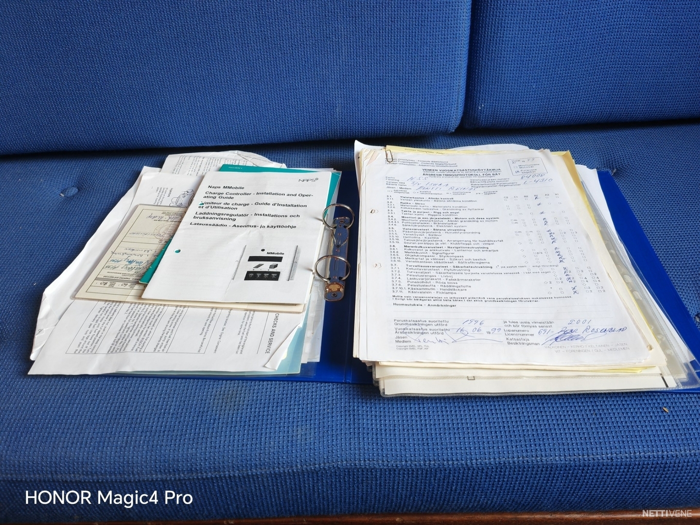 8 / 22