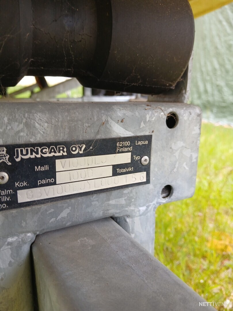 7 / 9