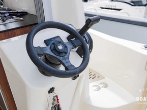 Quicksilver 905 Pilothouse