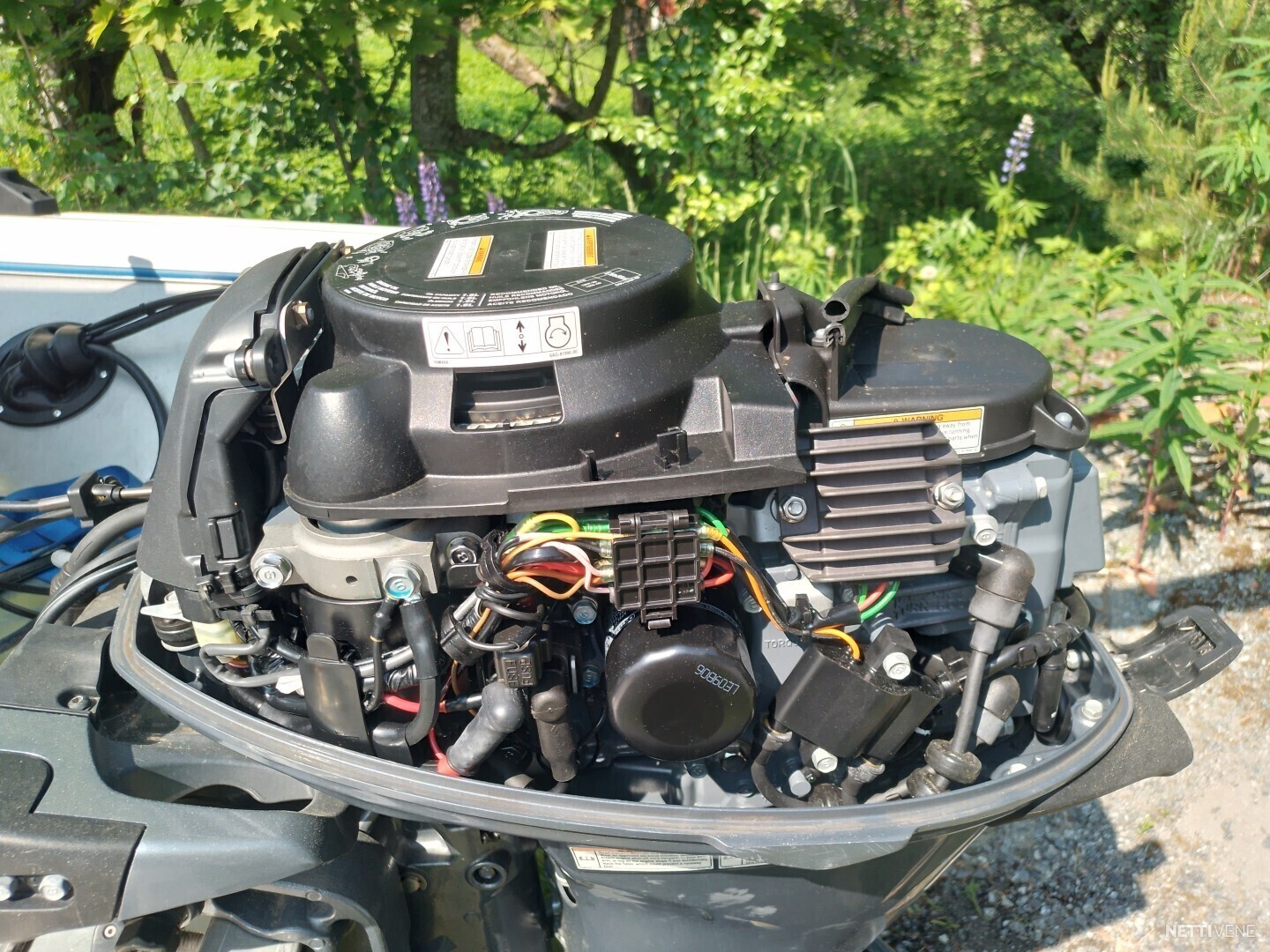 4 / 7