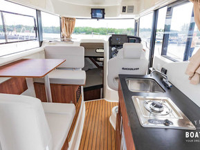 Quicksilver 905 Pilothouse