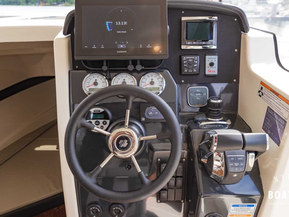 Quicksilver 905 Pilothouse