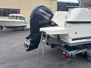 Quicksilver 755 Pilothouse